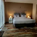 Les De La Fontaine De Brul فندق مبيت وإفطار 3*