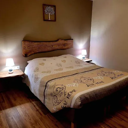 Les De La Fontaine De Brul Bed and Breakfast