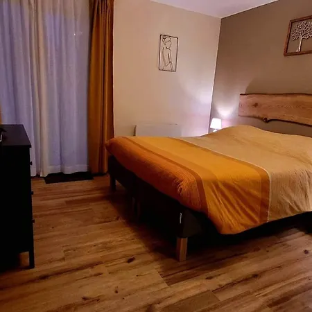 Les De La Fontaine De Brul Bed and Breakfast Sainte-Ode