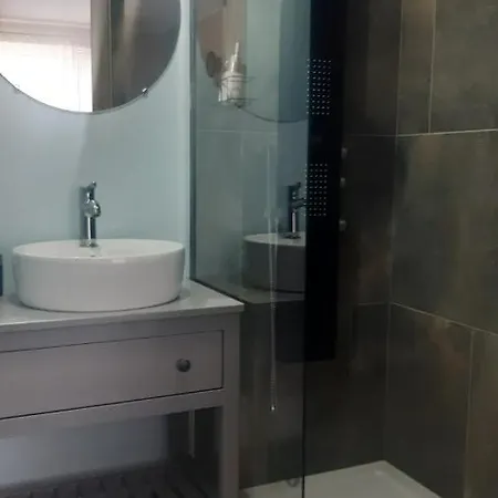 Les De La Fontaine De Brul