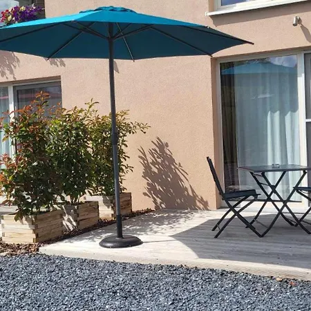 Les De La Fontaine De Brul Bed and Breakfast 3*