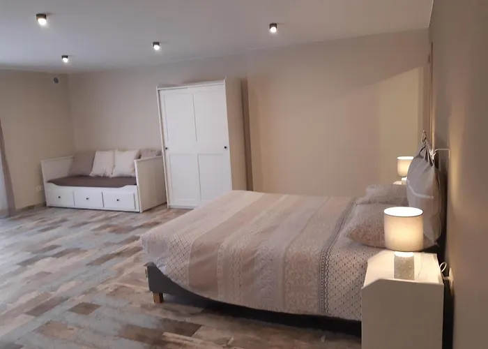 Les De La Fontaine De Brul